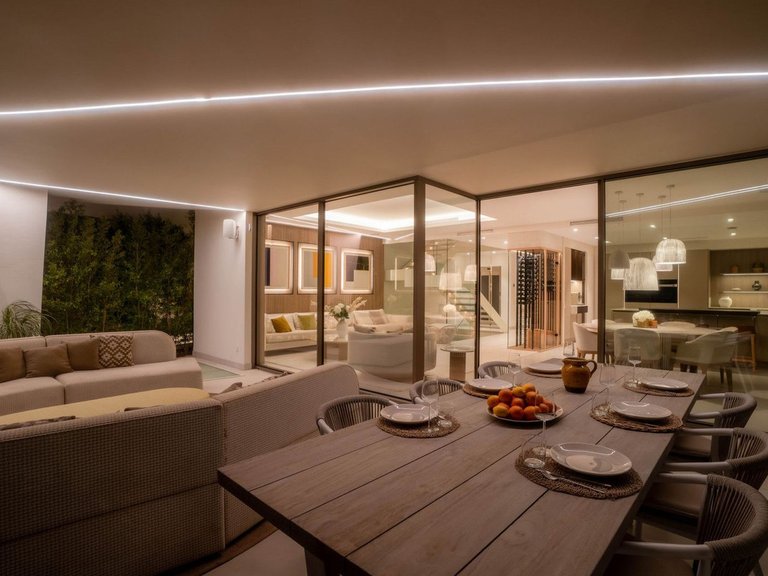 Villa for Sale in Nueva Andalucía, Malaga 5