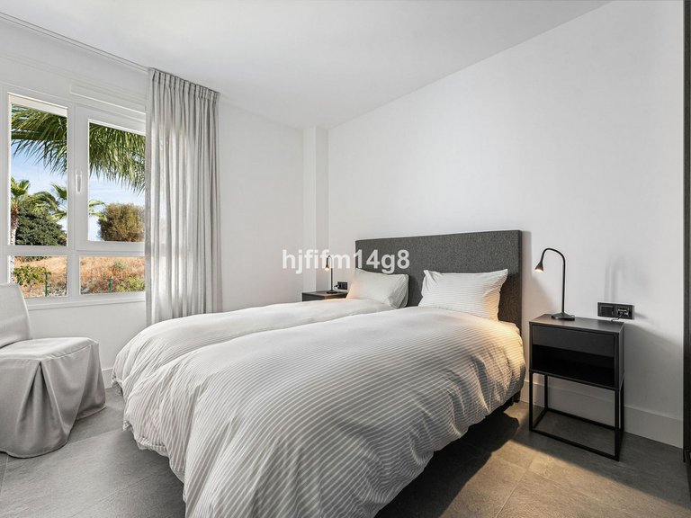 Apartment for Sale in La Quinta, Malaga 13