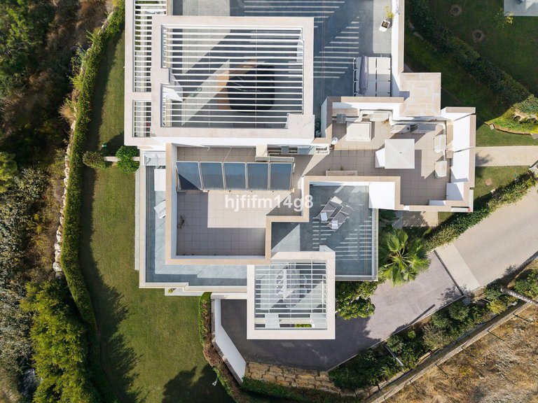 Apartment for Sale in La Quinta, Malaga 20