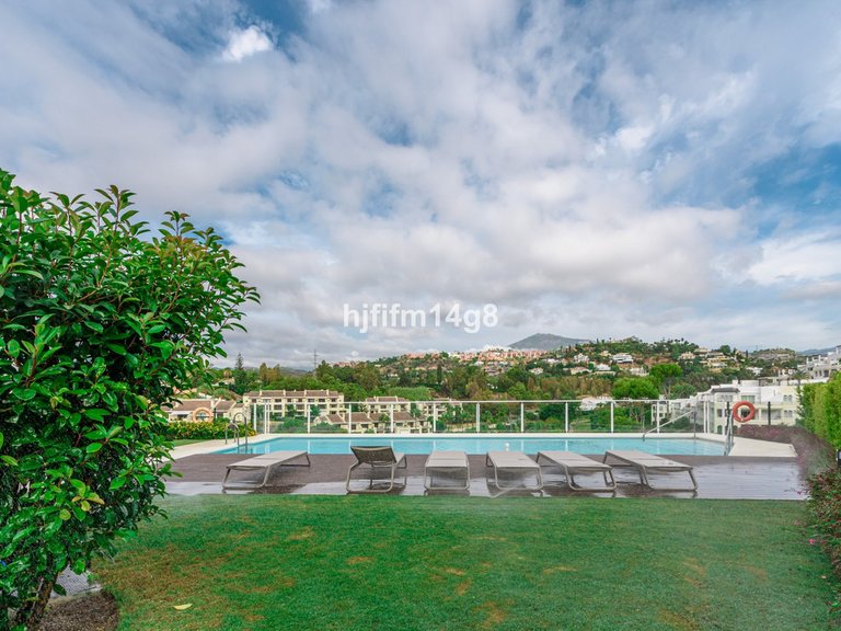 Apartment for Sale in La Quinta, Malaga 28