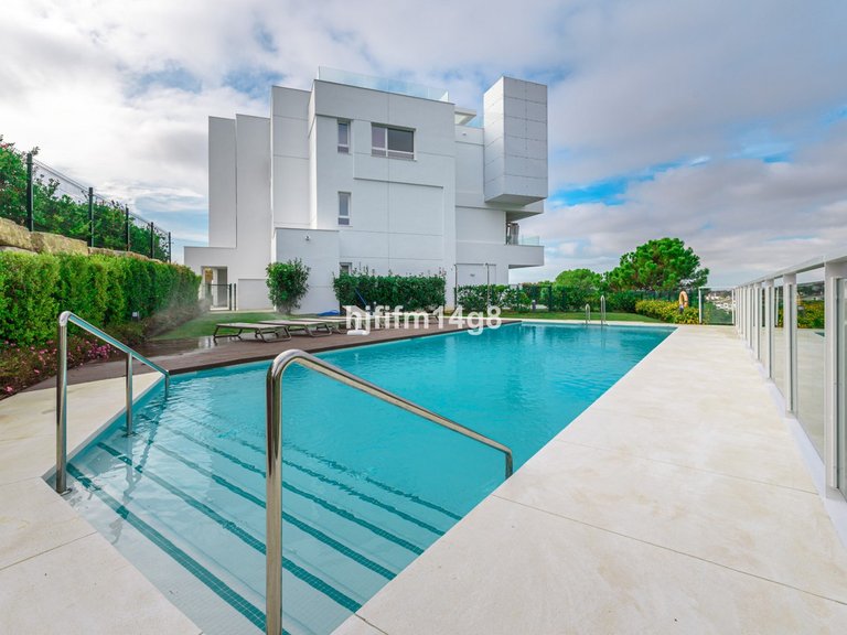 Apartment for Sale in La Quinta, Malaga 29