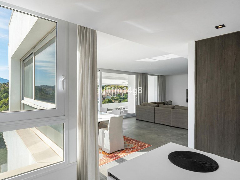 Apartment for Sale in La Quinta, Malaga 7