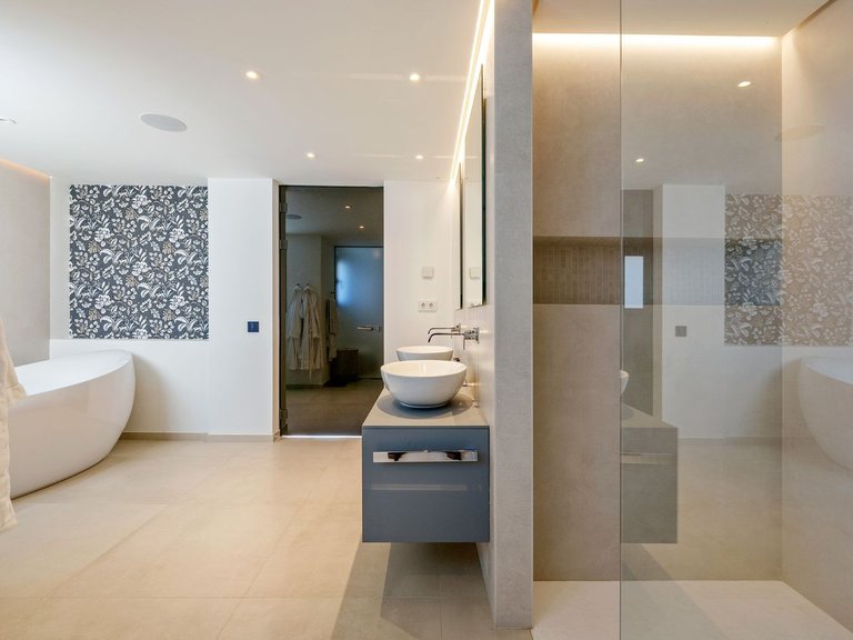 Apartment for Sale in Nueva Andalucía, Malaga 26