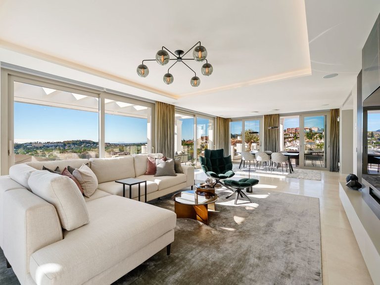 Apartment for Sale in Nueva Andalucía, Malaga 3
