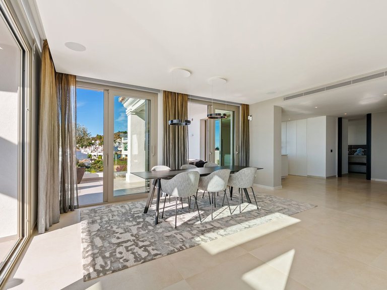 Apartment for Sale in Nueva Andalucía, Malaga 8