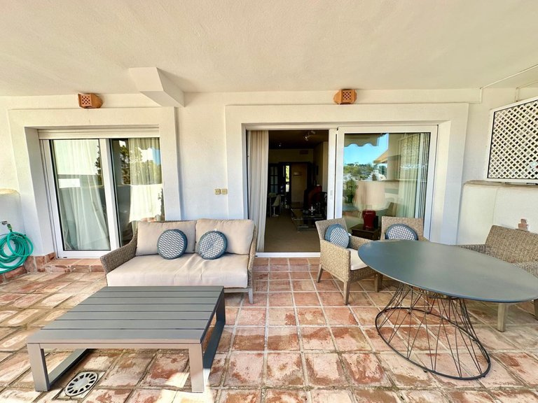 Apartment for Sale in Nueva Andalucía, Malaga 20