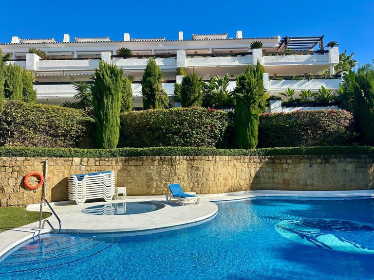 Apartment for Sale in Nueva Andalucía, Malaga 24