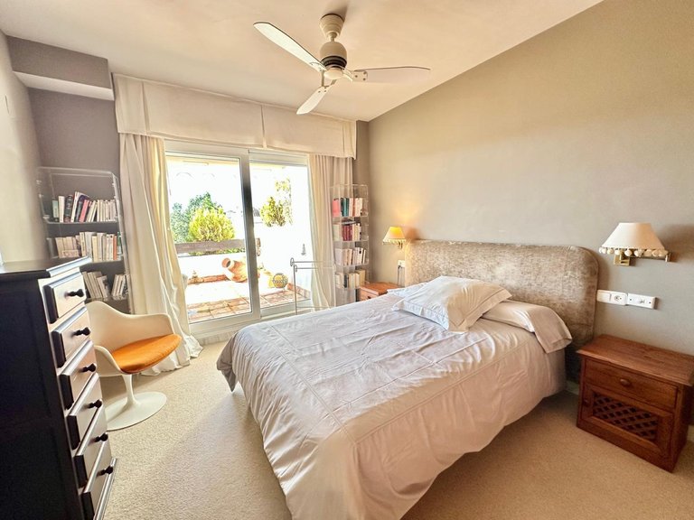 Apartment for Sale in Nueva Andalucía, Malaga 4