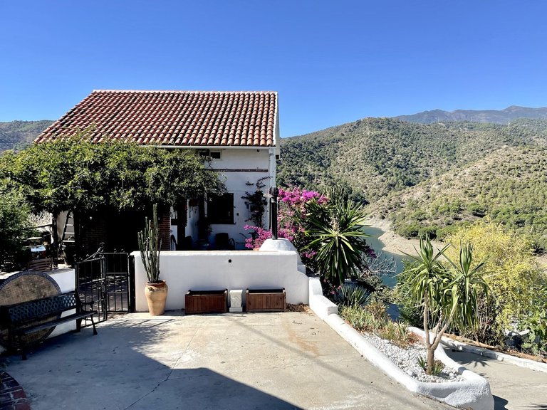 Villa for Sale in Istán, Malaga 10
