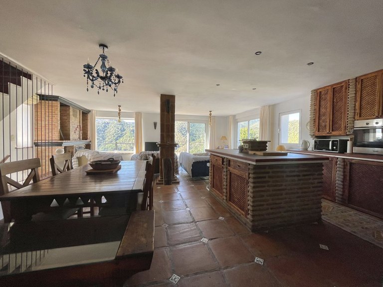Villa for Sale in Istán, Malaga 26