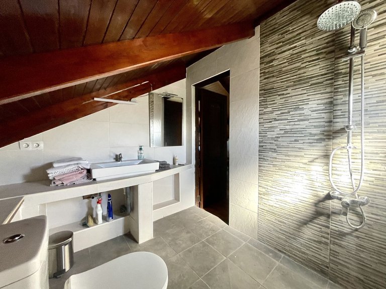 Villa for Sale in Istán, Malaga 33