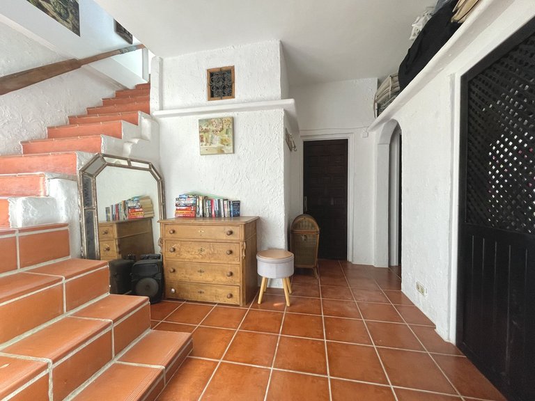 Villa for Sale in Istán, Malaga 34