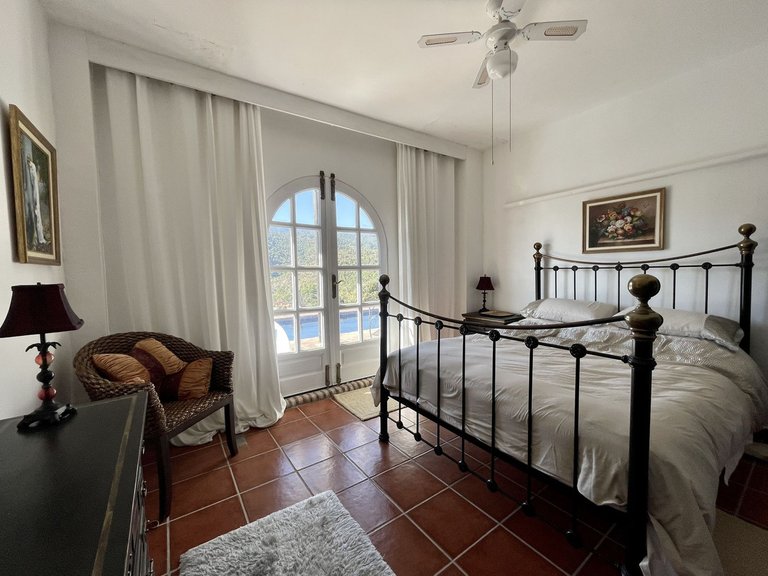Villa for Sale in Istán, Malaga 35