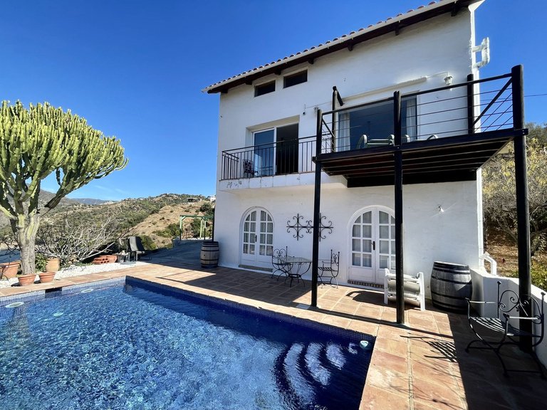 Villa for Sale in Istán, Malaga 7