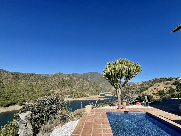 Villa for Sale in Istán, Malaga 8