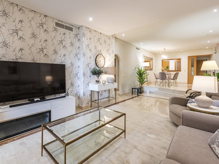 Apartment for Sale in Puerto Banús, Malaga 18