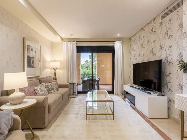 Apartment for Sale in Puerto Banús, Malaga 20