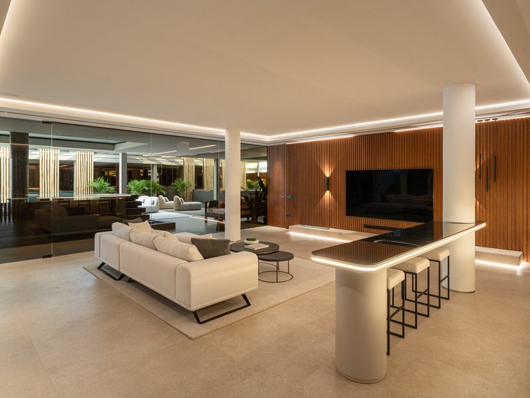 Villa for Sale in La Quinta, Malaga 26