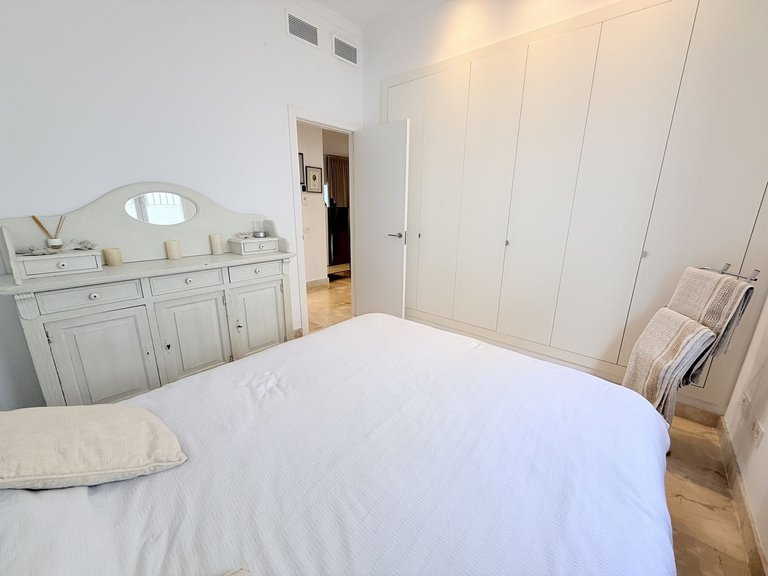 Apartment for Sale in Benahavís, Malaga 12