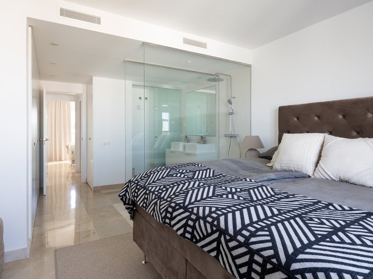 Apartment for Sale in El Paraiso, Malaga 13