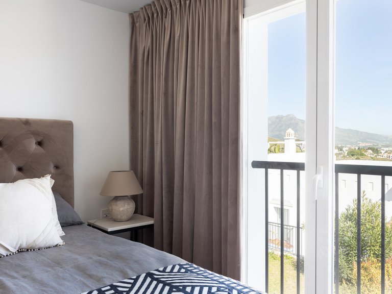 Apartment for Sale in El Paraiso, Malaga 14