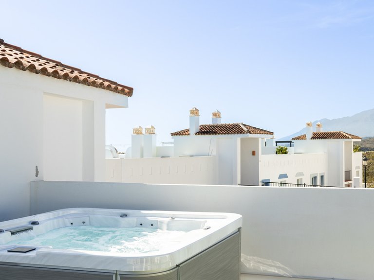 Apartment for Sale in El Paraiso, Malaga 21
