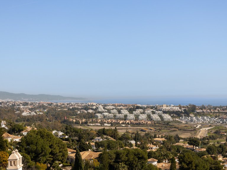 Apartment for Sale in El Paraiso, Malaga 25