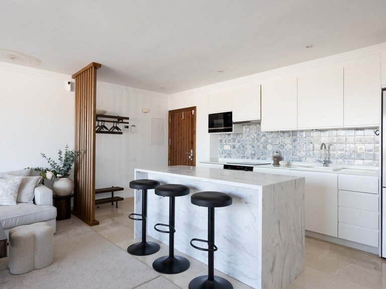 Apartment for Sale in El Paraiso, Malaga 4