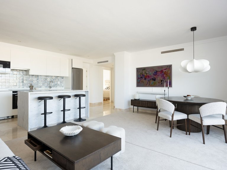 Apartment for Sale in El Paraiso, Malaga 5