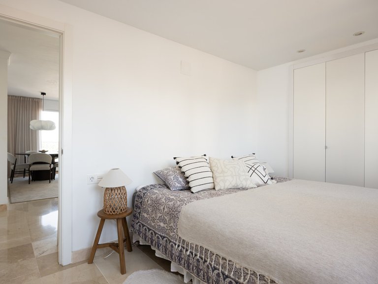 Apartment for Sale in El Paraiso, Malaga 9