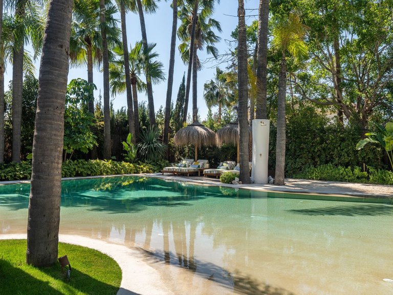 Villa for Sale in Nueva Andalucía, Malaga 15
