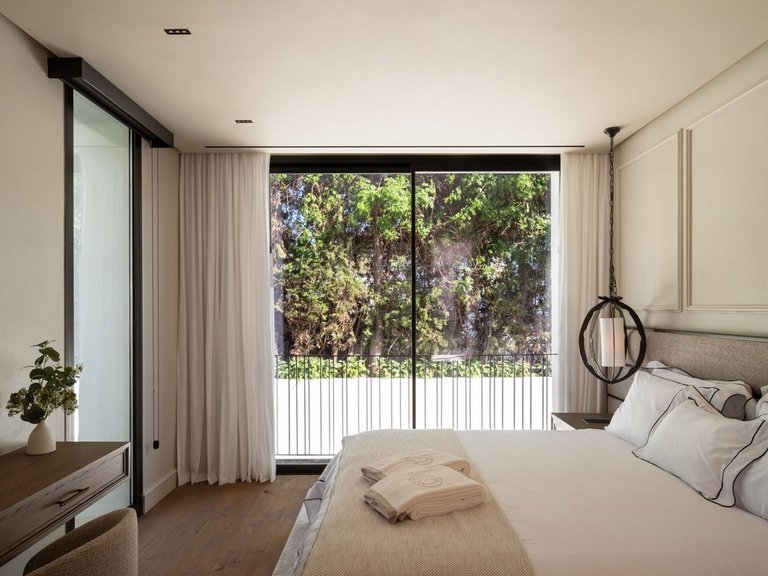 Villa for Sale in Nueva Andalucía, Malaga 5