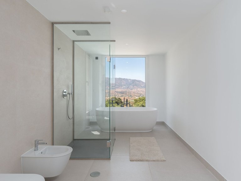 Villa for Sale in La Mairena, Malaga 12
