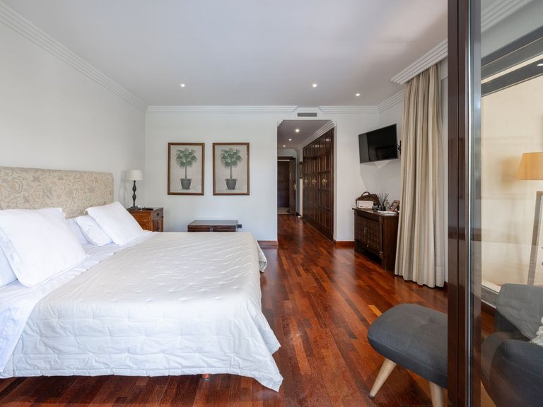 Apartment for Sale in Puerto Banús, Malaga 21
