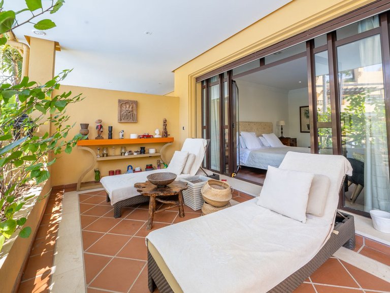 Apartment for Sale in Puerto Banús, Malaga 7
