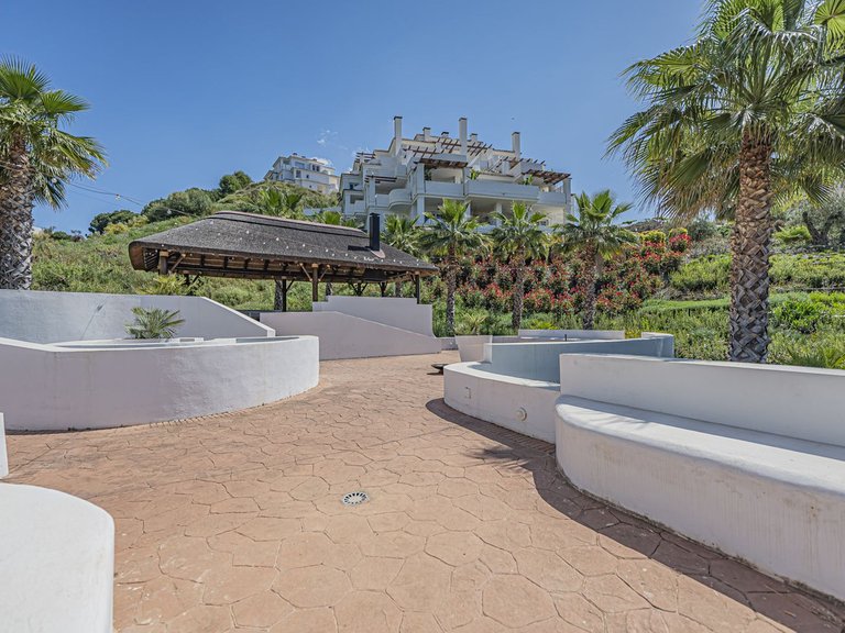 Apartment for Sale in Nueva Andalucía, Malaga 30