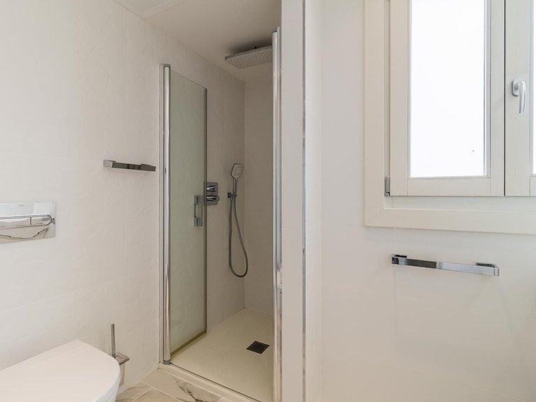 Villa for Sale in Estepona, Malaga 17
