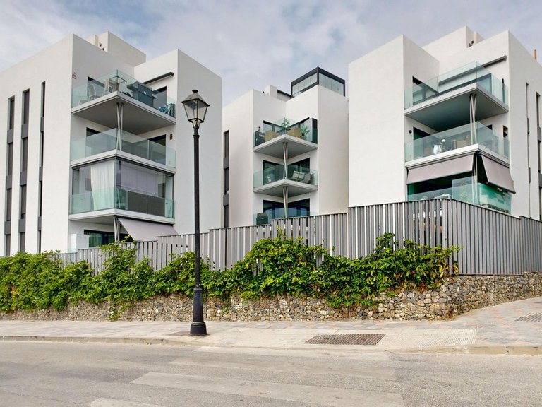 Apartment for Sale in Los Pacos, Malaga 1