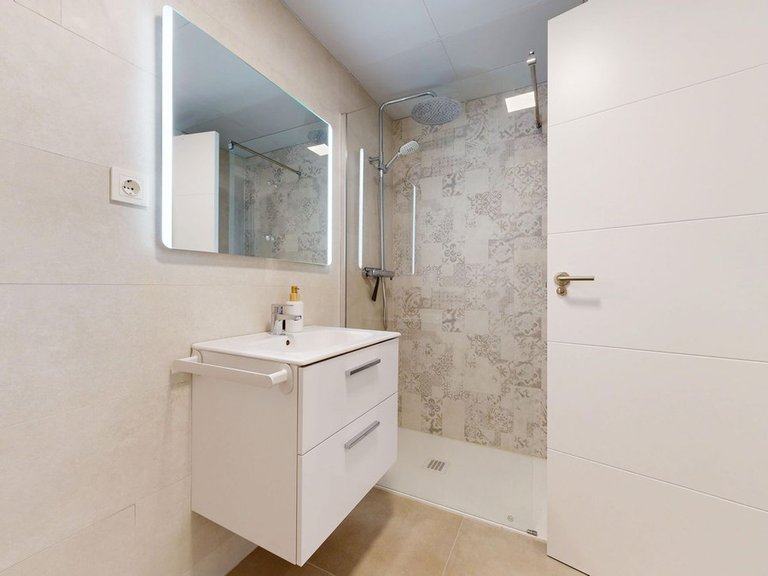 Apartment for Sale in Los Pacos, Malaga 12