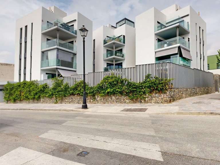 Apartment for Sale in Los Pacos, Malaga 35