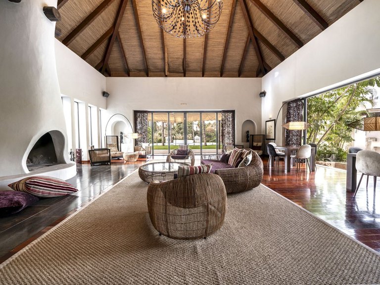 Villa for Sale in Estepona, Malaga 13