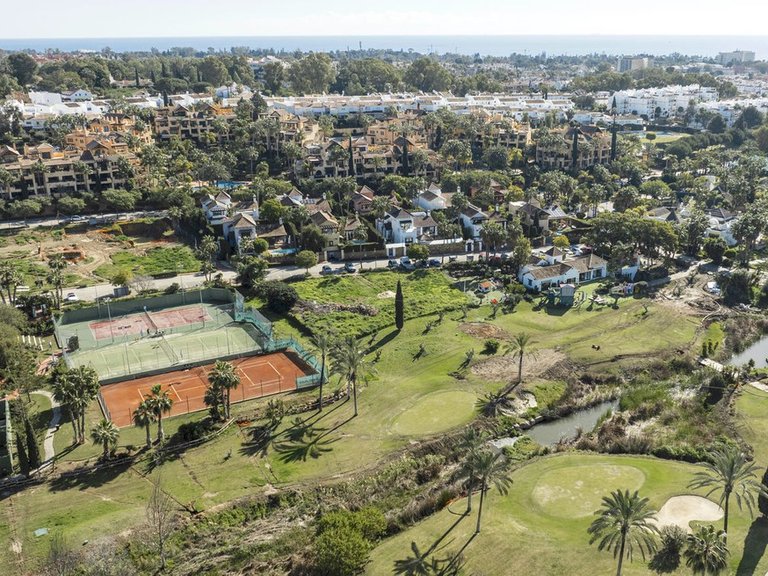 Villa for Sale in Estepona, Malaga 37