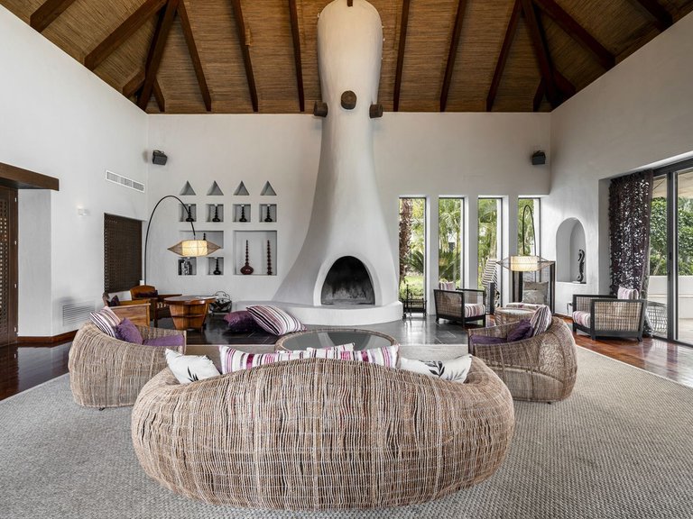 Villa for Sale in Estepona, Malaga 9