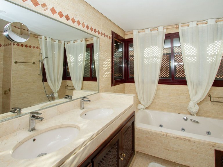 Apartment for Sale in La Mairena, Malaga 14