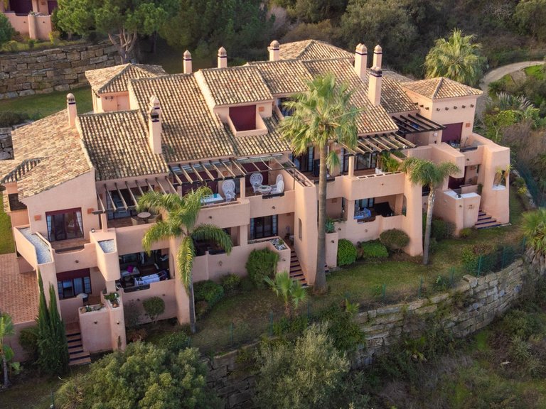 Apartment for Sale in La Mairena, Malaga 2