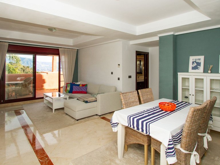 Apartment for Sale in La Mairena, Malaga 5