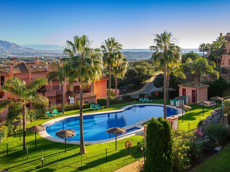Apartment for Sale in La Mairena, Malaga 9