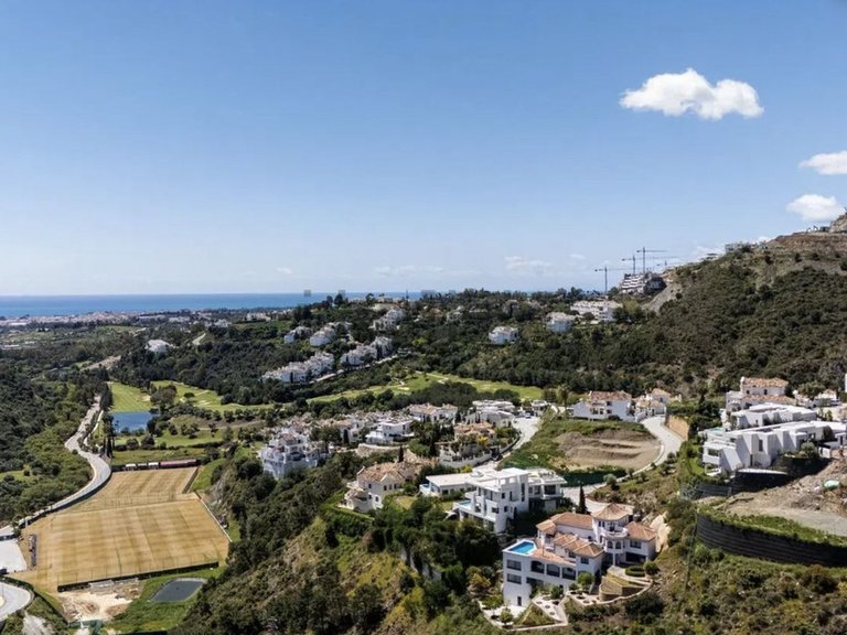 Plot for Sale in Benahavís, Malaga 11