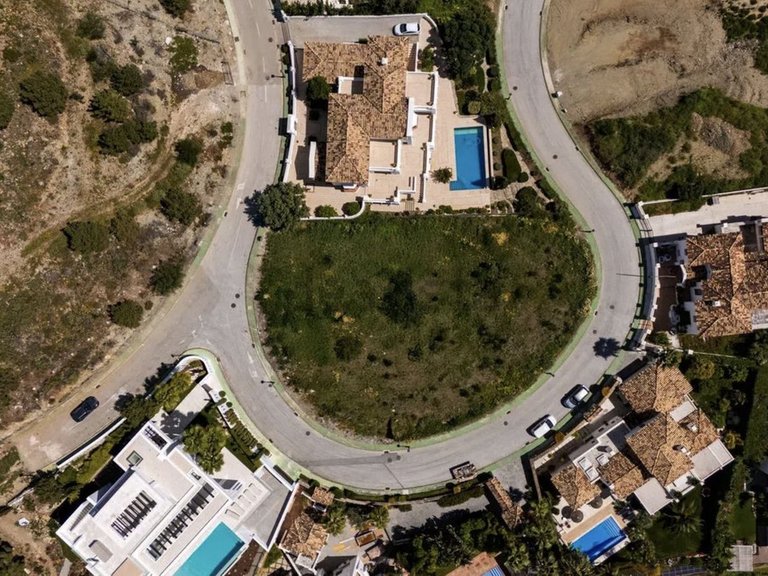 Plot for Sale in Benahavís, Malaga 3