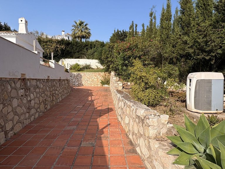 Villa for Sale in Mijas Costa, Malaga 11